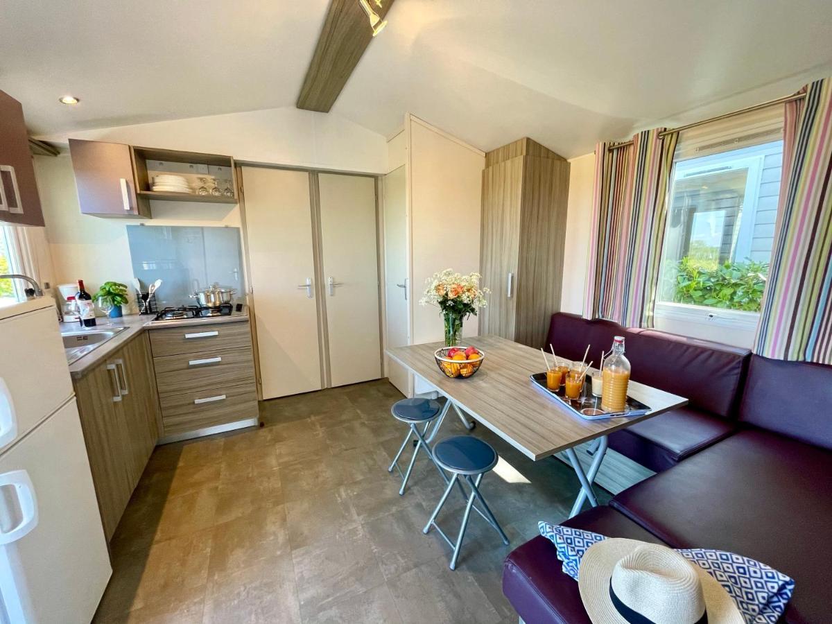 Camping Le Pressoir Petit-Palais-et-Cornemps 외부 사진
