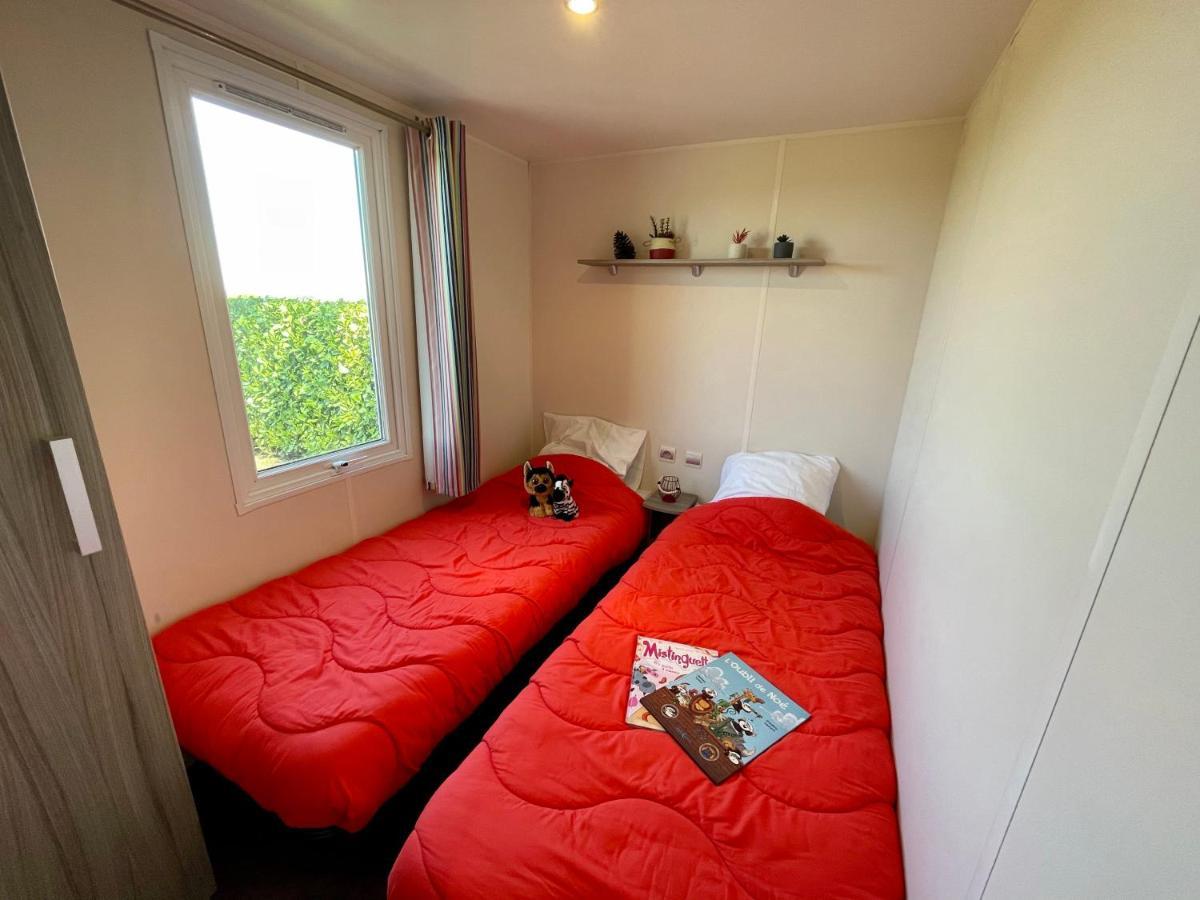 Camping Le Pressoir Petit-Palais-et-Cornemps 외부 사진