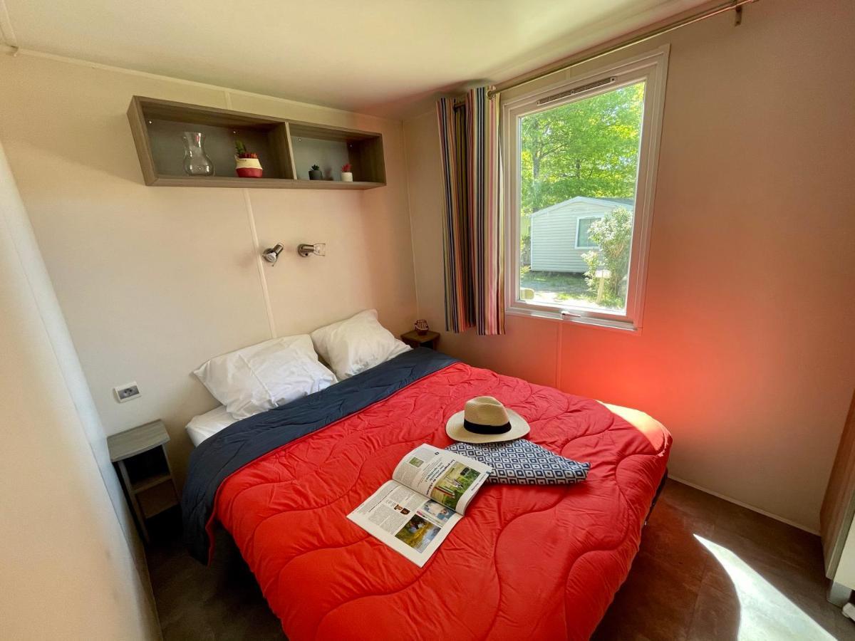 Camping Le Pressoir Petit-Palais-et-Cornemps 외부 사진