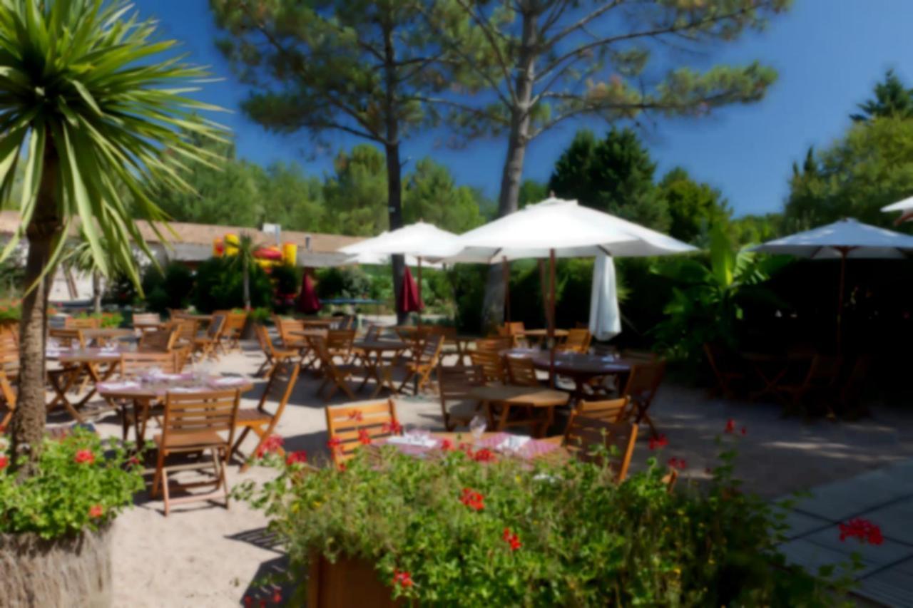 Camping Le Pressoir Petit-Palais-et-Cornemps 외부 사진
