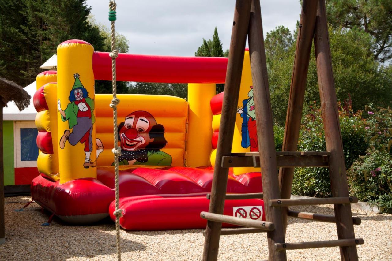 Camping Le Pressoir Petit-Palais-et-Cornemps 외부 사진