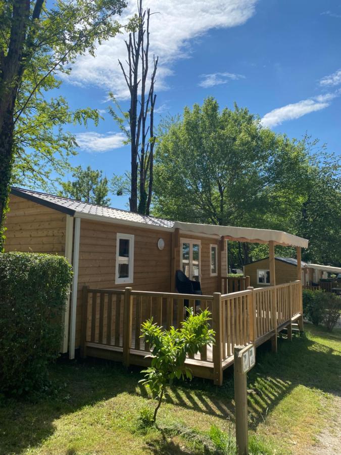 Camping Le Pressoir Petit-Palais-et-Cornemps 외부 사진