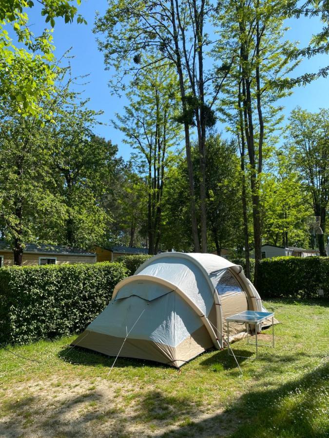 Camping Le Pressoir Petit-Palais-et-Cornemps 외부 사진